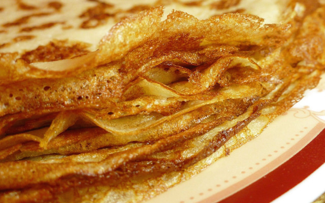 Plate food fork autumn fire free wallpaper for desktop - medium preview image