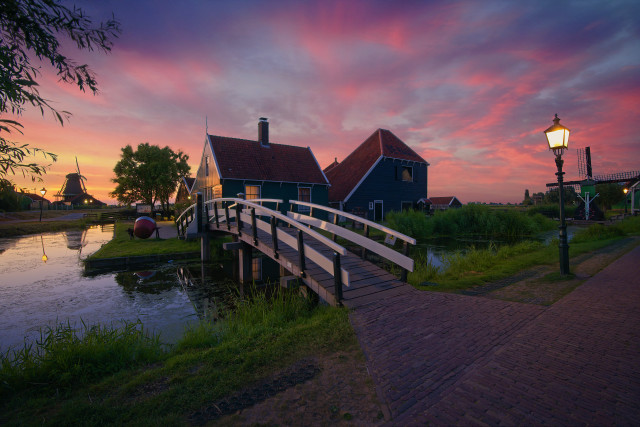 Bridge river house red roof free wallpaper for desktop - medium preview image