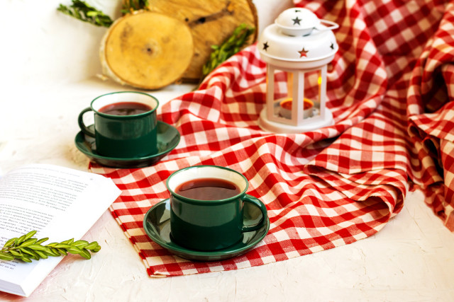 Tea cups checkered lantern book free wallpaper for desktop - medium preview image
