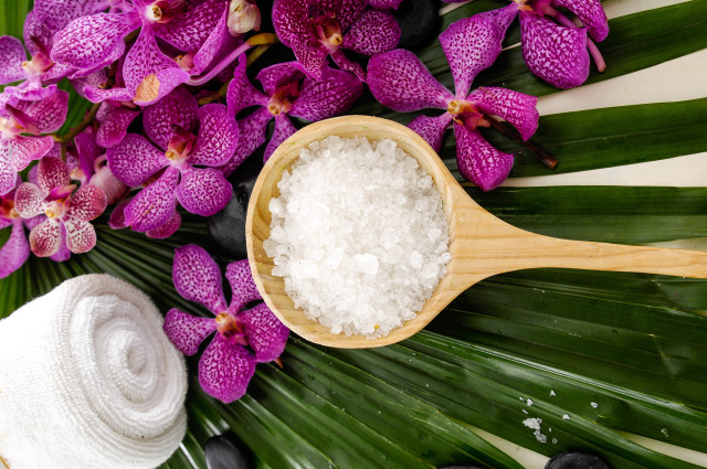 Wooden spoon sea salt towel free wallpaper for desktop - medium preview image