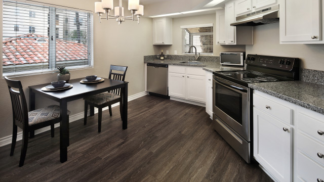 Kitchen table chairs stove microwave free wallpaper for desktop - medium preview image