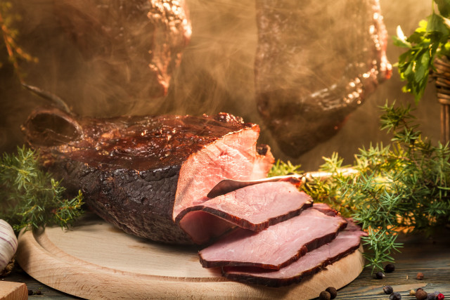 Large meat cutting board garlic free wallpaper for desktop - medium preview image