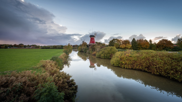 River countryside red lighthouse tilt free wallpaper for desktop - medium preview image