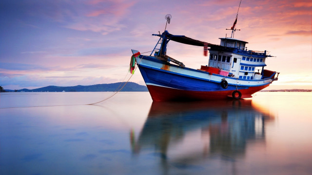 Boat lake sunset cloudy sky free wallpaper for desktop - medium preview image