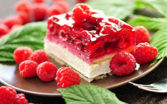 Raspberry plate rococo pastel cake free wallpaper for desktop - medium preview image