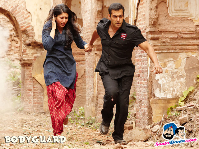 Man woman running dirty street free wallpaper for desktop - medium preview image