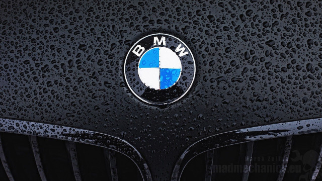 Bmw emblem black car water free wallpaper for desktop - medium preview image