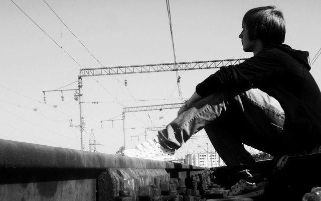 Man skateboarding railroad bridge river free wallpaper for desktop - medium preview image