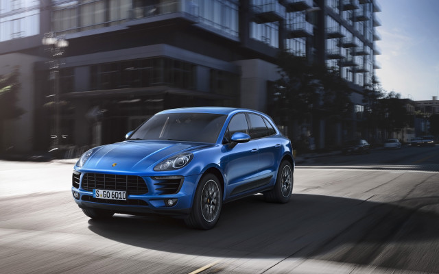 Blue porsche macan city street free wallpaper for desktop - medium preview image