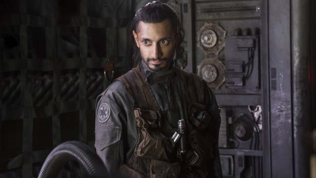 Man beard gun room metal free wallpaper for desktop - medium preview image