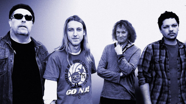 Group men wall black white #2 free wallpaper for desktop - medium preview image