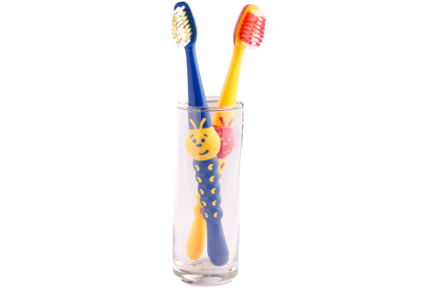 Toothbrushes glass smiley face bottom free wallpaper for desktop - medium preview image