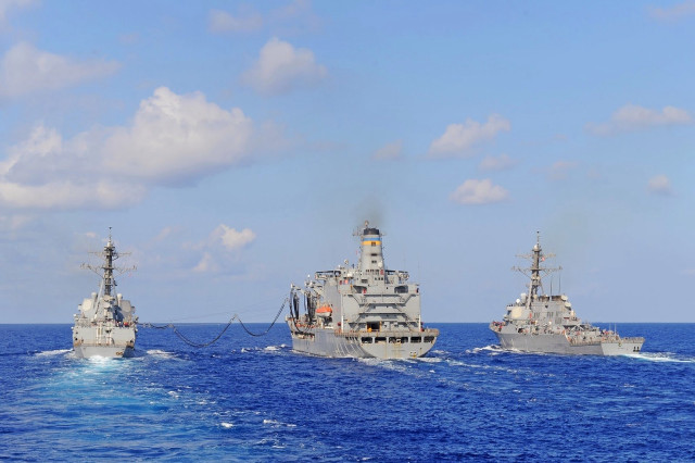 Three ships ocean rope small free wallpaper for desktop - medium preview image