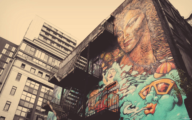 Building mural balcony graffiti cityscape free wallpaper for desktop - medium preview image