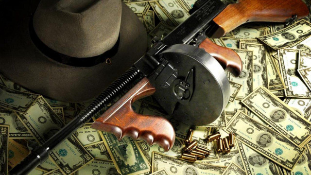 Gun money hat foreground pile free wallpaper for desktop - medium preview image
