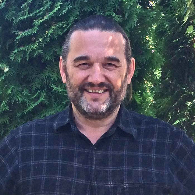 Man beard smiling bush camera free wallpaper for tablet - medium preview image