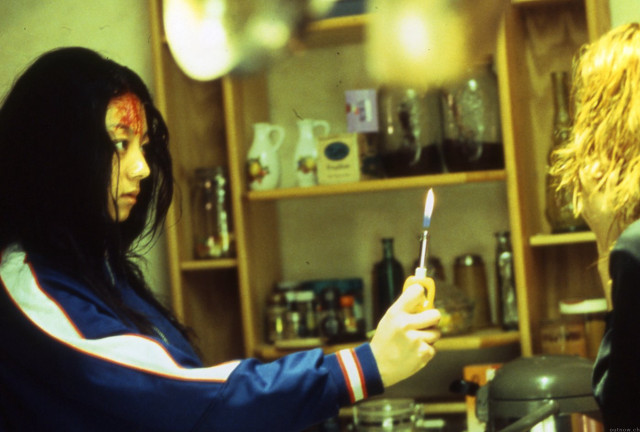 Woman makeup cellphone kitchen man free wallpaper for desktop - medium preview image