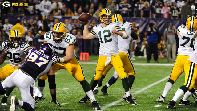 Football game men crowd watching free wallpaper for desktop - medium preview image