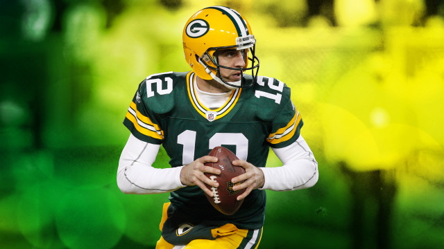 Green bay packers player football #2 free wallpaper for desktop - medium preview image