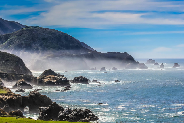 Ocean mountain fog scenic view free wallpaper for desktop - medium preview image
