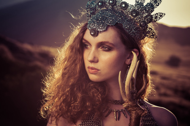 Woman crown horns hand image free wallpaper for desktop - medium preview image