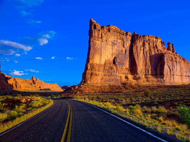 Desert road rock formation blue free wallpaper for desktop - medium preview image