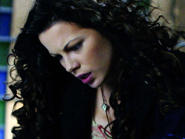 Woman curly hair cell phone free wallpaper for desktop - medium preview image