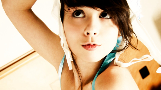 Woman blue dress white hat free wallpaper for desktop - medium preview image