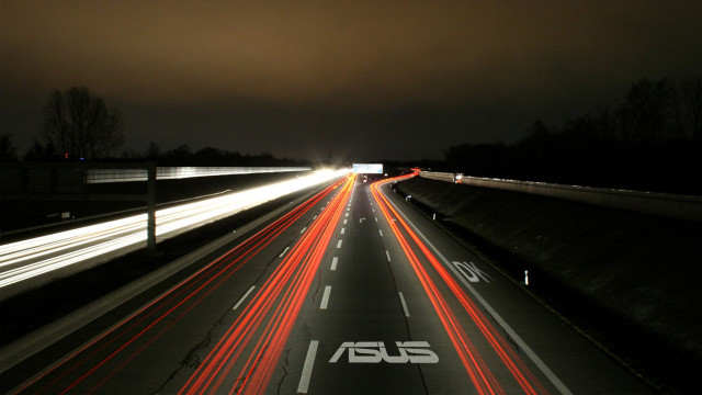 Highway traffic night long exposure free wallpaper for desktop - medium preview image