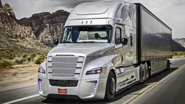 Silver semi truck desert highway free wallpaper for desktop - medium preview image