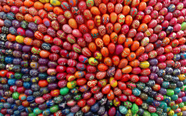 Colorful display of eggs circle free wallpaper for desktop - medium preview image