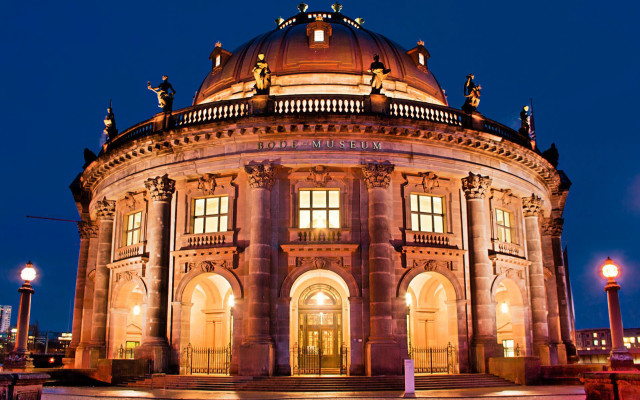 Building dome clock tower night free wallpaper for desktop - medium preview image