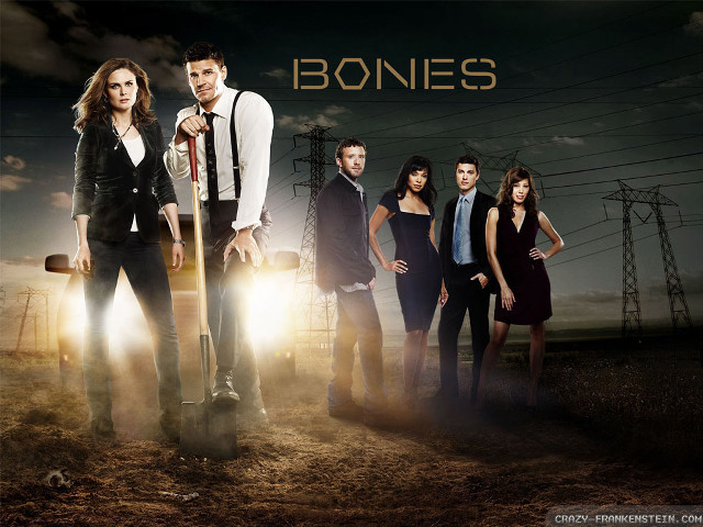 People field man bat woman free wallpaper for desktop - medium preview image