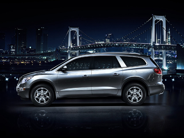 Silver suv parked bridge night free wallpaper for desktop - medium preview image