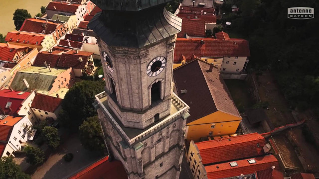 Clocktower cityscape river bridge pagoda free wallpaper for desktop - medium preview image