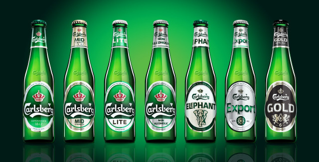 Beer group bottles green background free wallpaper for desktop - medium preview image