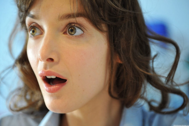 Surprised woman toothbrush mouth expression free wallpaper for desktop - medium preview image