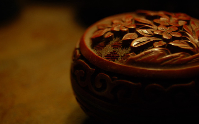 Decorative wooden box closeup flower free wallpaper for desktop - medium preview image