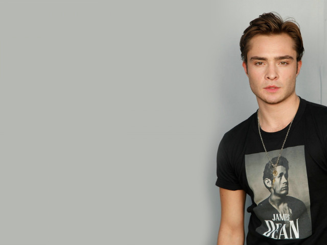 Man black shirt necklace picture free wallpaper for desktop - medium preview image