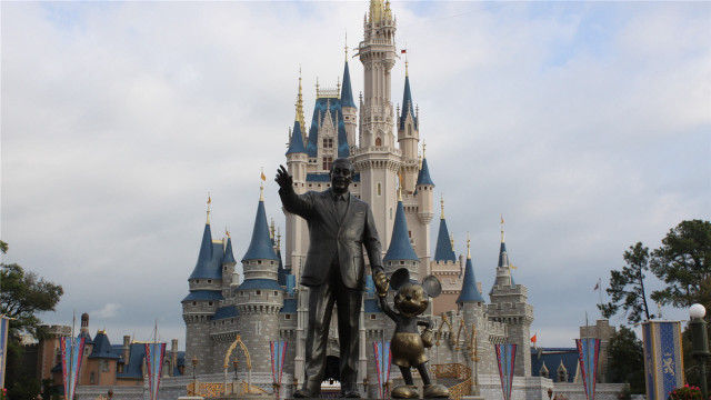 Statue man child castle mickey free wallpaper for desktop - medium preview image