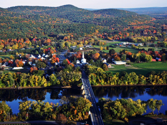 Scenic town trees river bridge free wallpaper for desktop - medium preview image