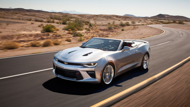 Silver chevrolet camaro desert road free wallpaper for desktop - medium preview image