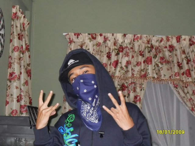 Blue hoodie blue scarf green free wallpaper for desktop - medium preview image