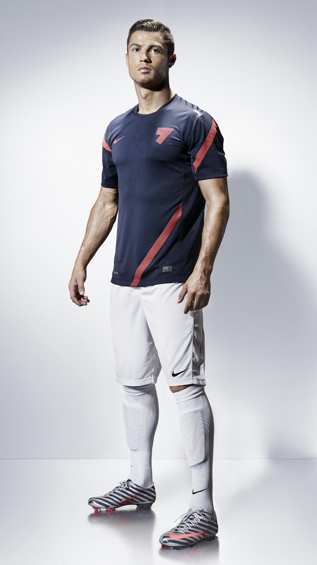 Man soccer uniform posing foot free wallpaper for mobile - medium preview image