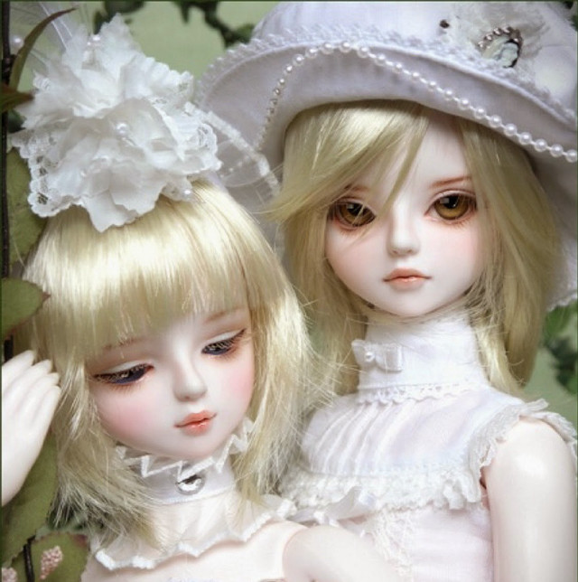 Blonde dolls floral hats lace free wallpaper for tablet - medium preview image
