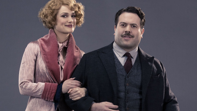 Man woman studio photo gray free wallpaper for desktop - medium preview image