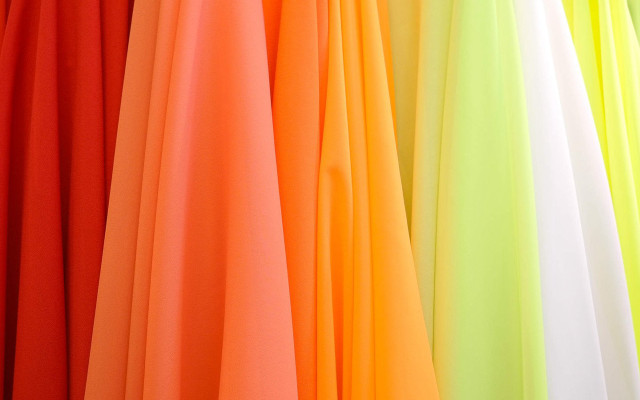 Colored dresses store window red free wallpaper for desktop - medium preview image