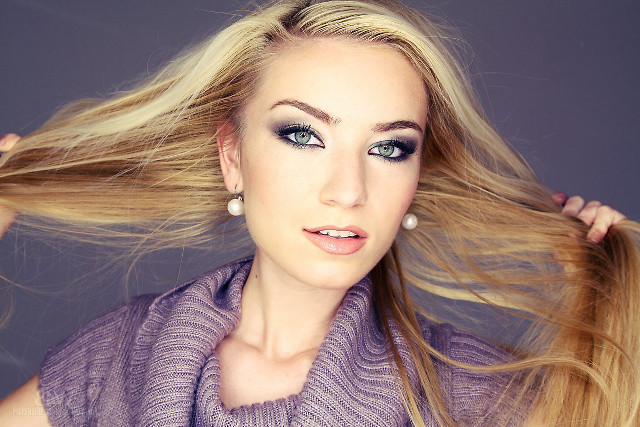 Woman blonde hair blue eyeshadow free wallpaper for desktop - medium preview image