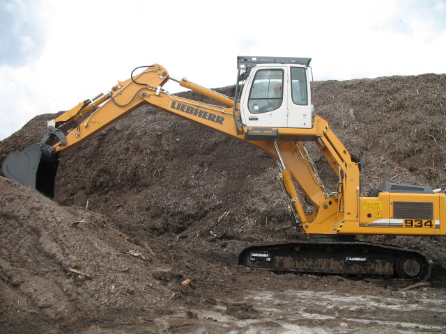Construction vehicle yellow white dirt free wallpaper for desktop - medium preview image