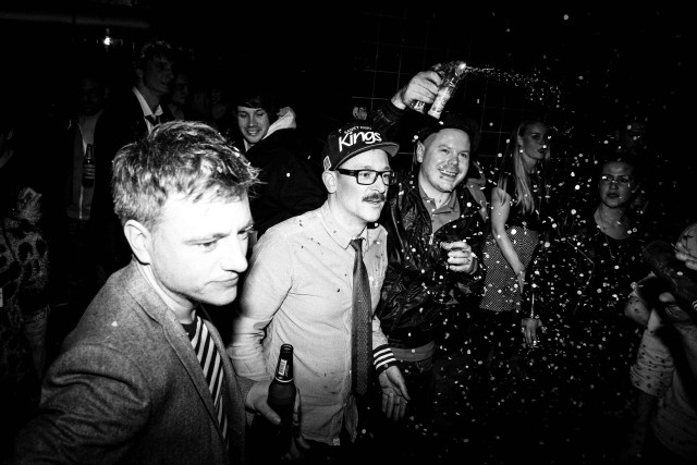 Party people confetti celebration fun #2 free wallpaper for desktop - medium preview image